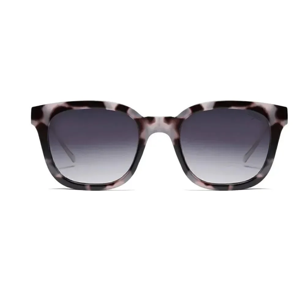 Square Frame Trendy Sunglasses
